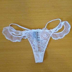 PANTY - VS Designer Coconut Lace Thong